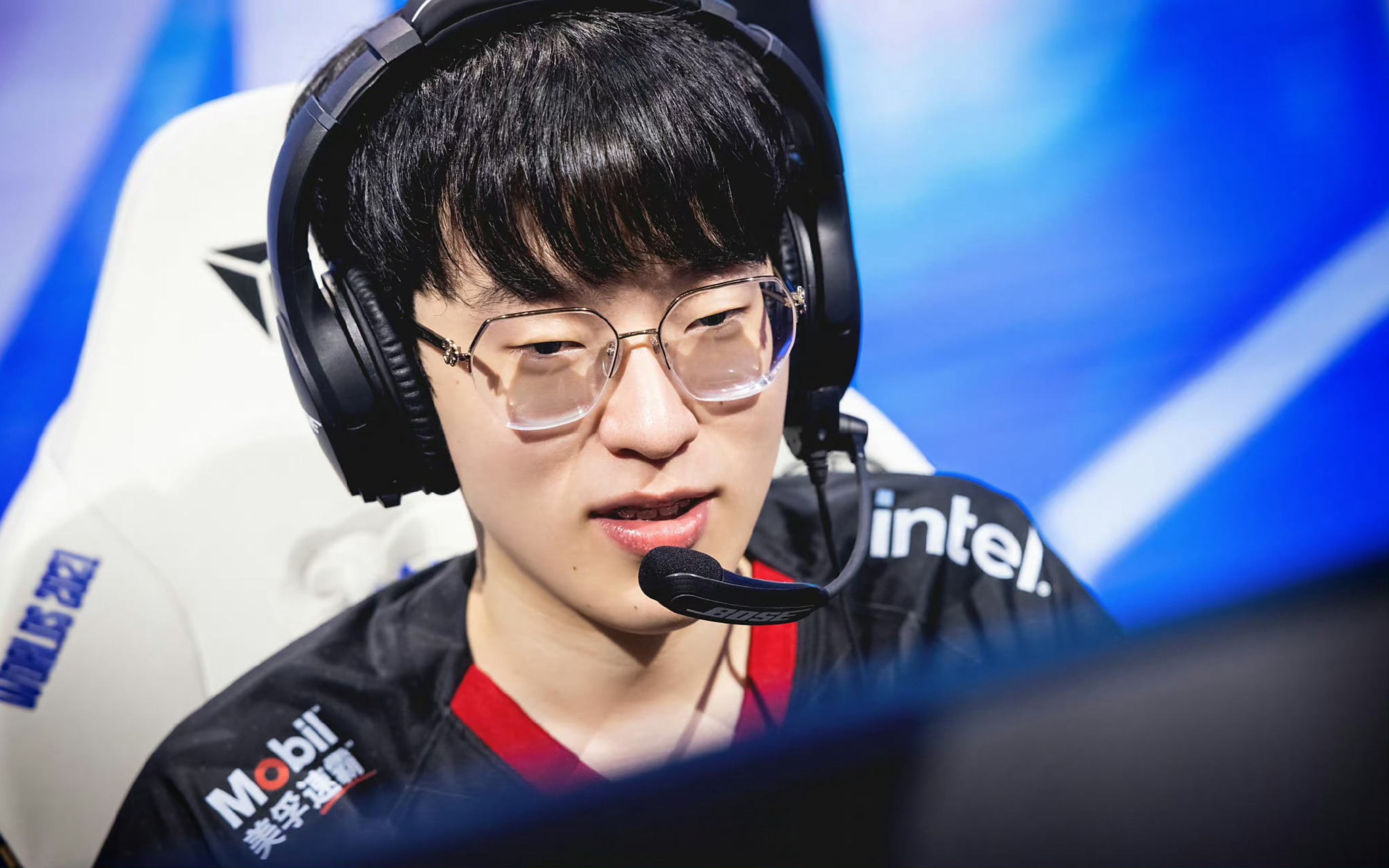 EDG横扫G2，Scout单局斩获MVP峡谷大战半决赛，点燃全场激情