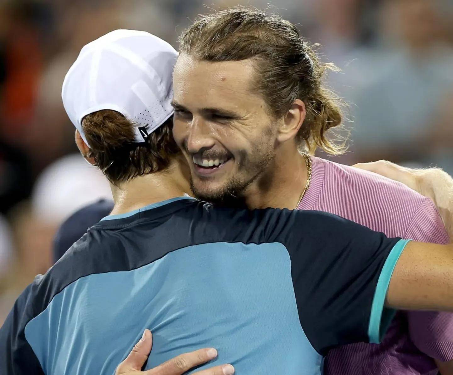 澳网逆转美网，兹维列夫带队取胜