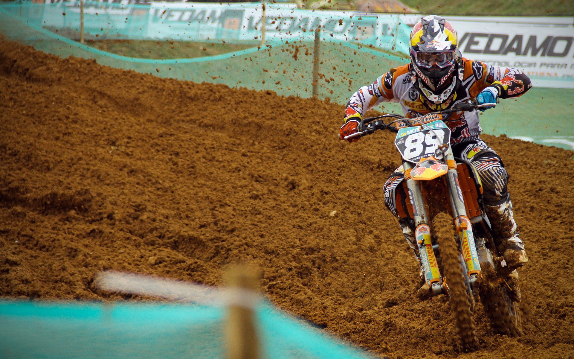 基因突变！阿拉巴爆发引爆克罗地亚技术革命，拜仁王朝遭遇最沉重压制